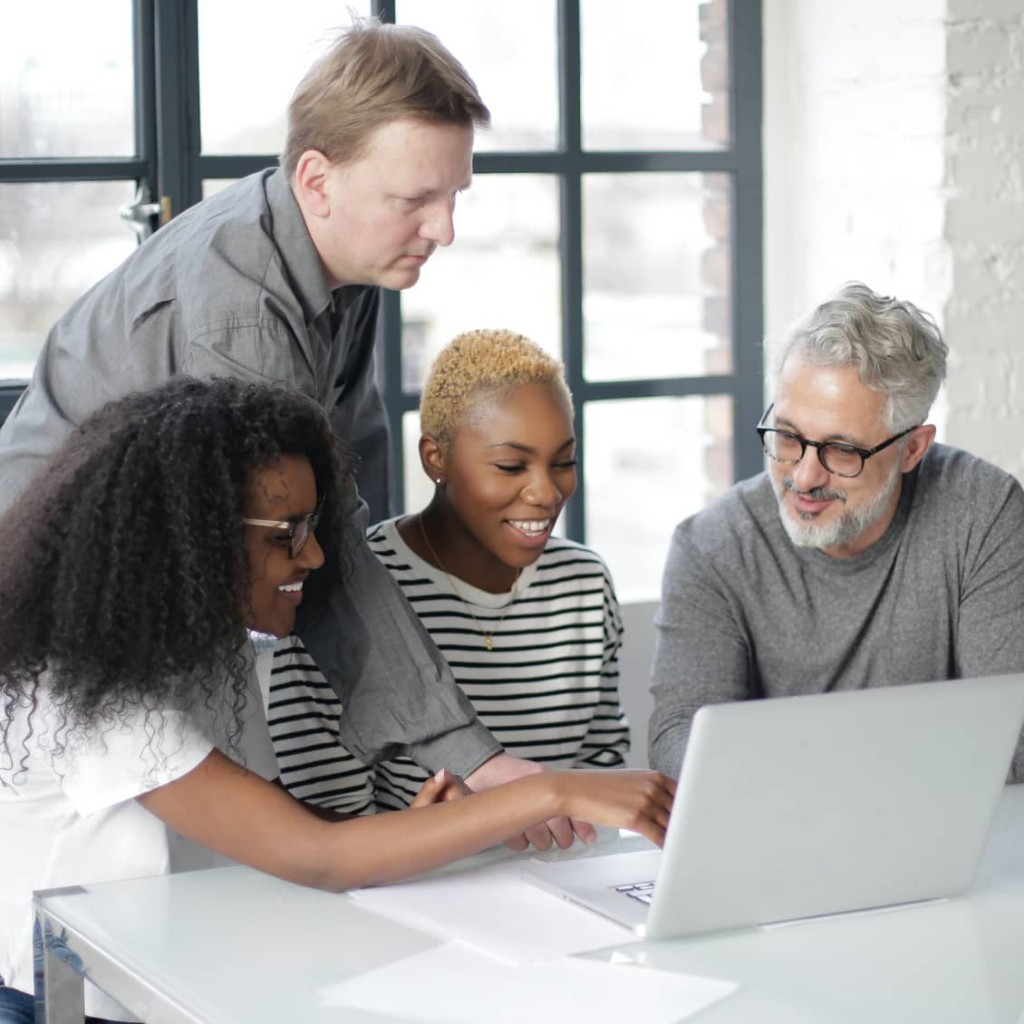 Osservi payroll team collaborating — outsourced payroll support for Irish businesses